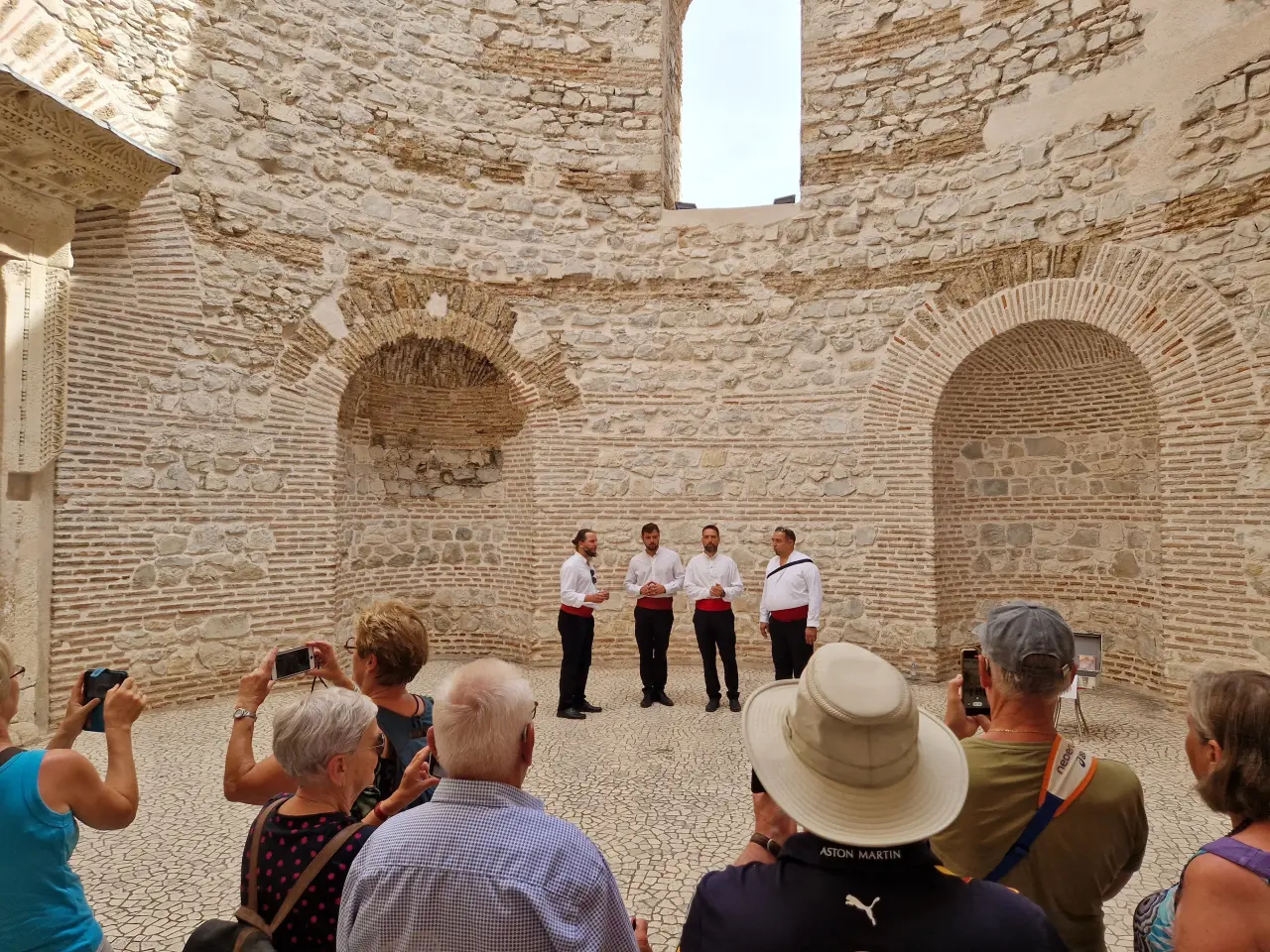 Klapa Vestibule Split