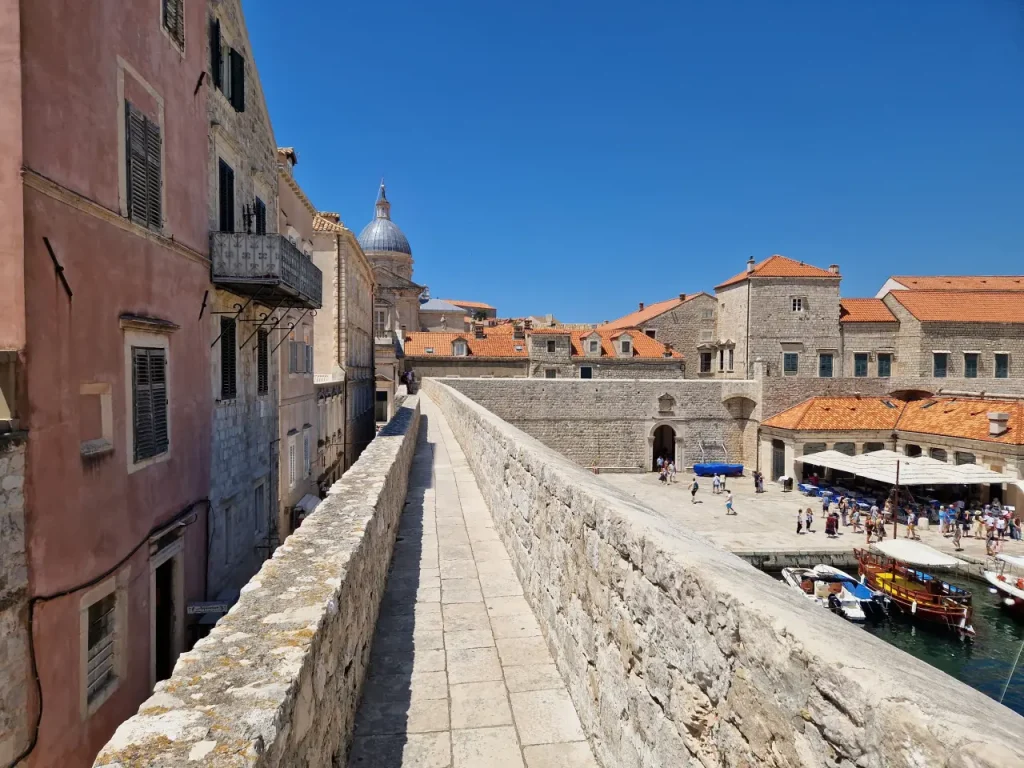 East harbour wall