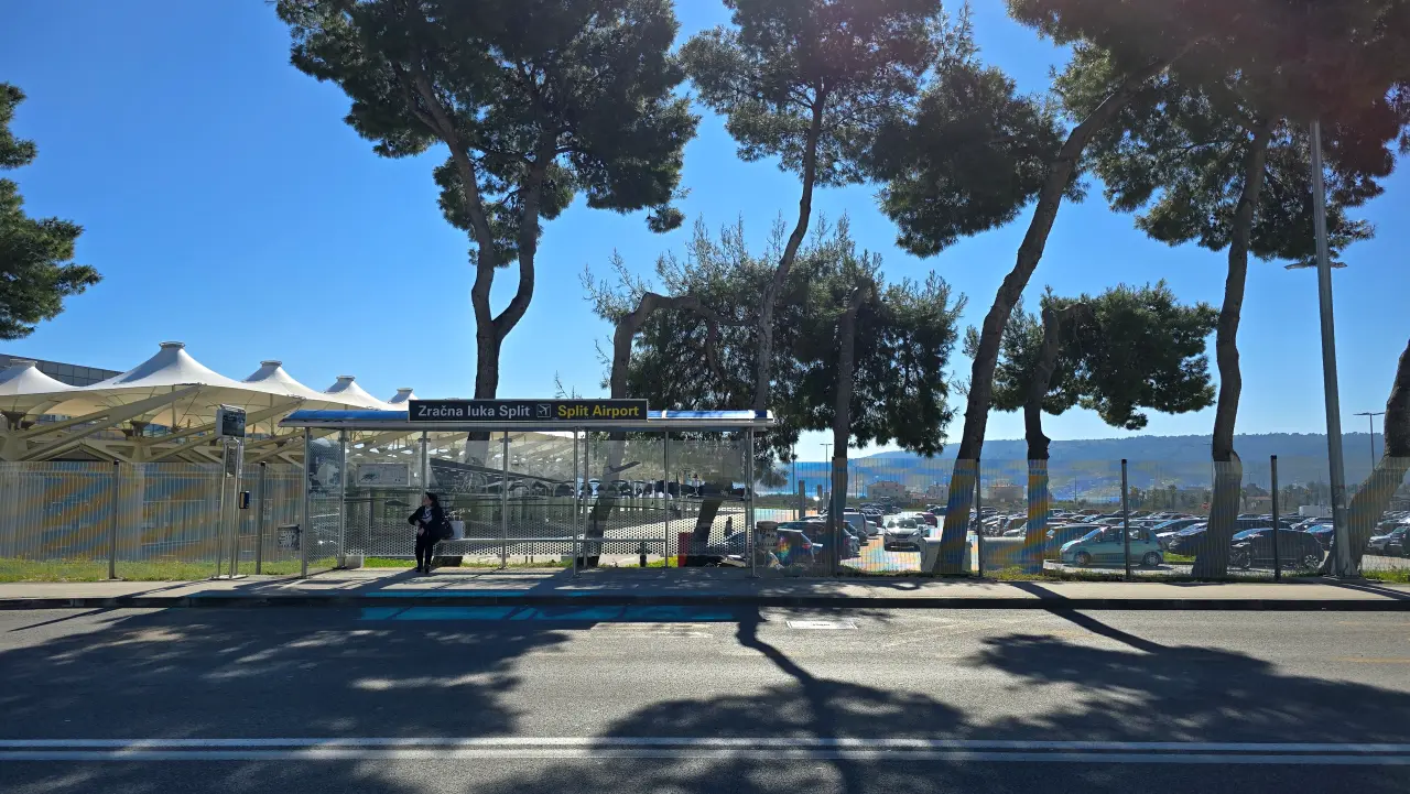Bus Stop Split Airport