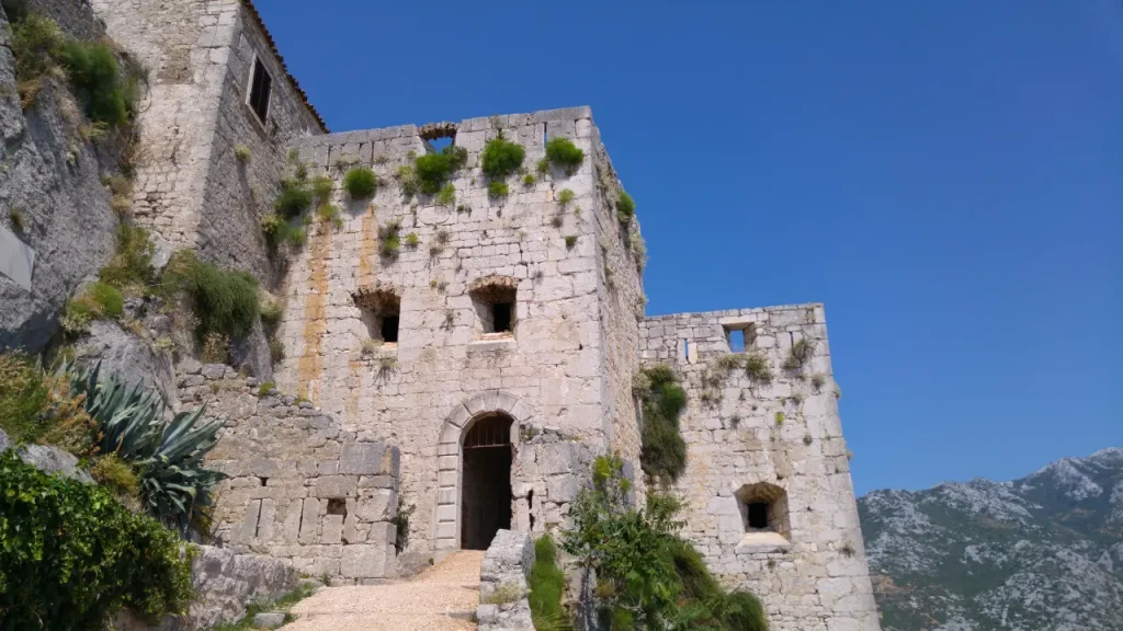 Ulaz u tvrđavu Klis