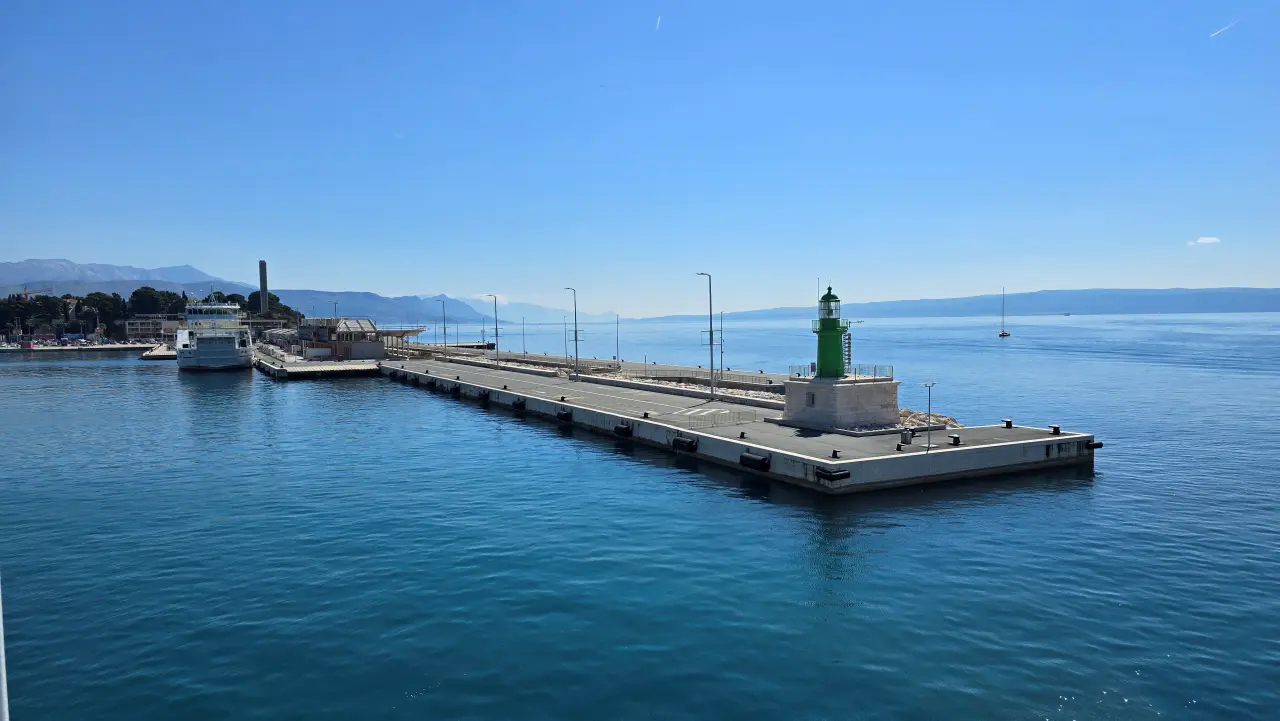 Ferry Port Split