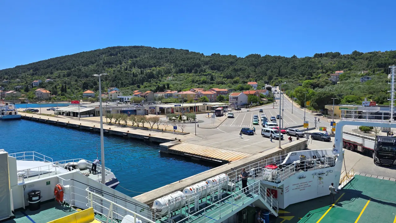 Port in Preko