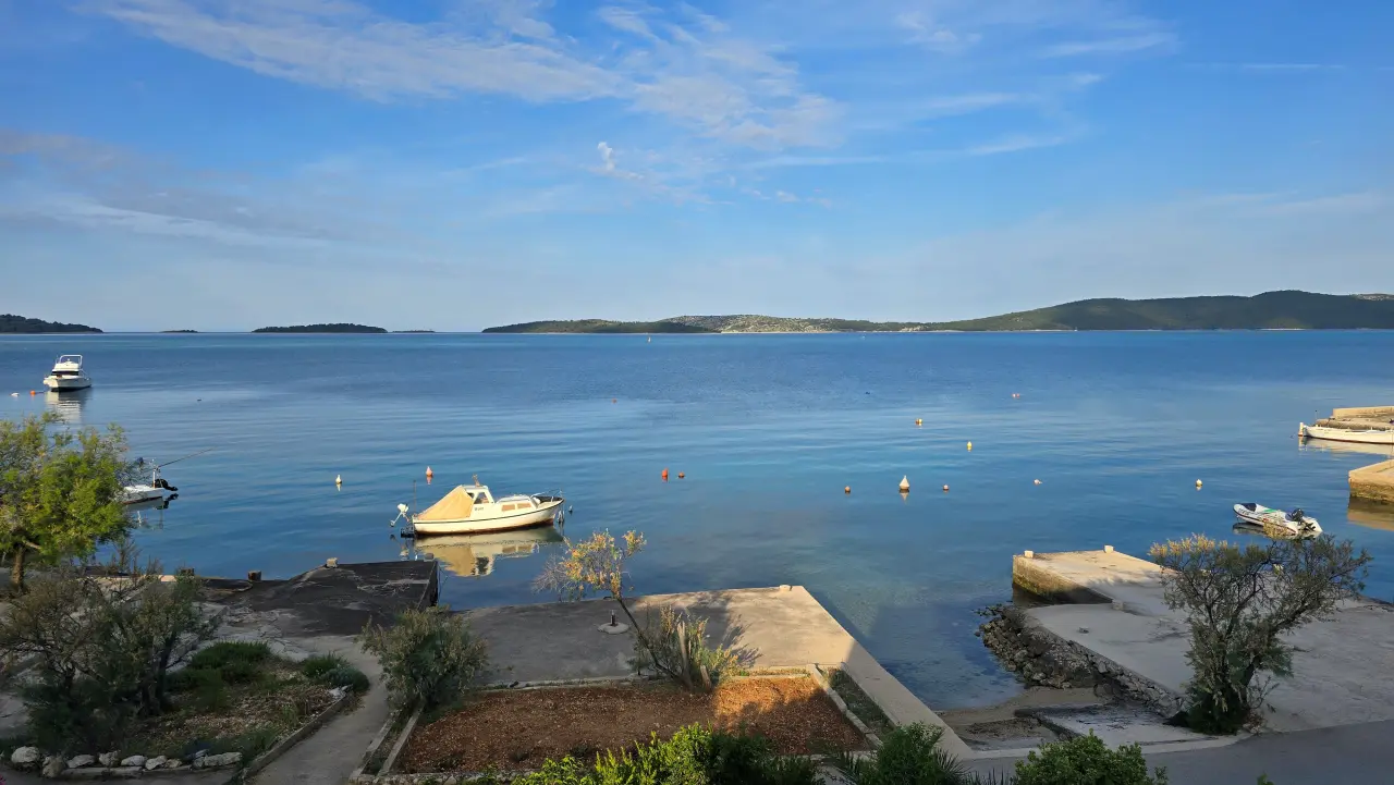Close to the Sea in Brodarica