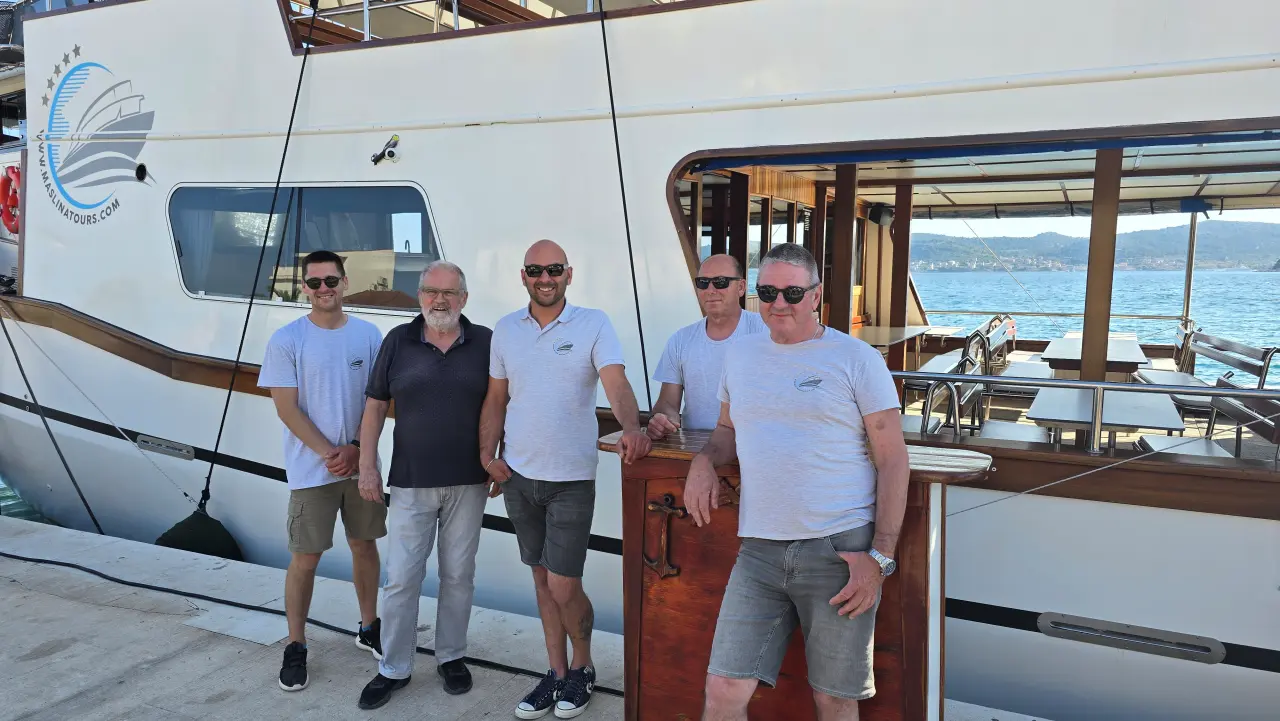 Maslina Tours Crew