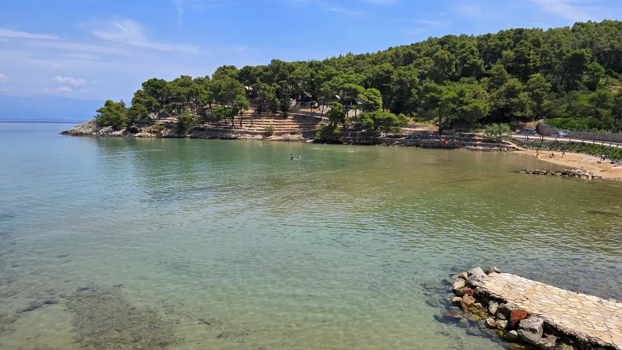 Plaža Mina u Jelsi