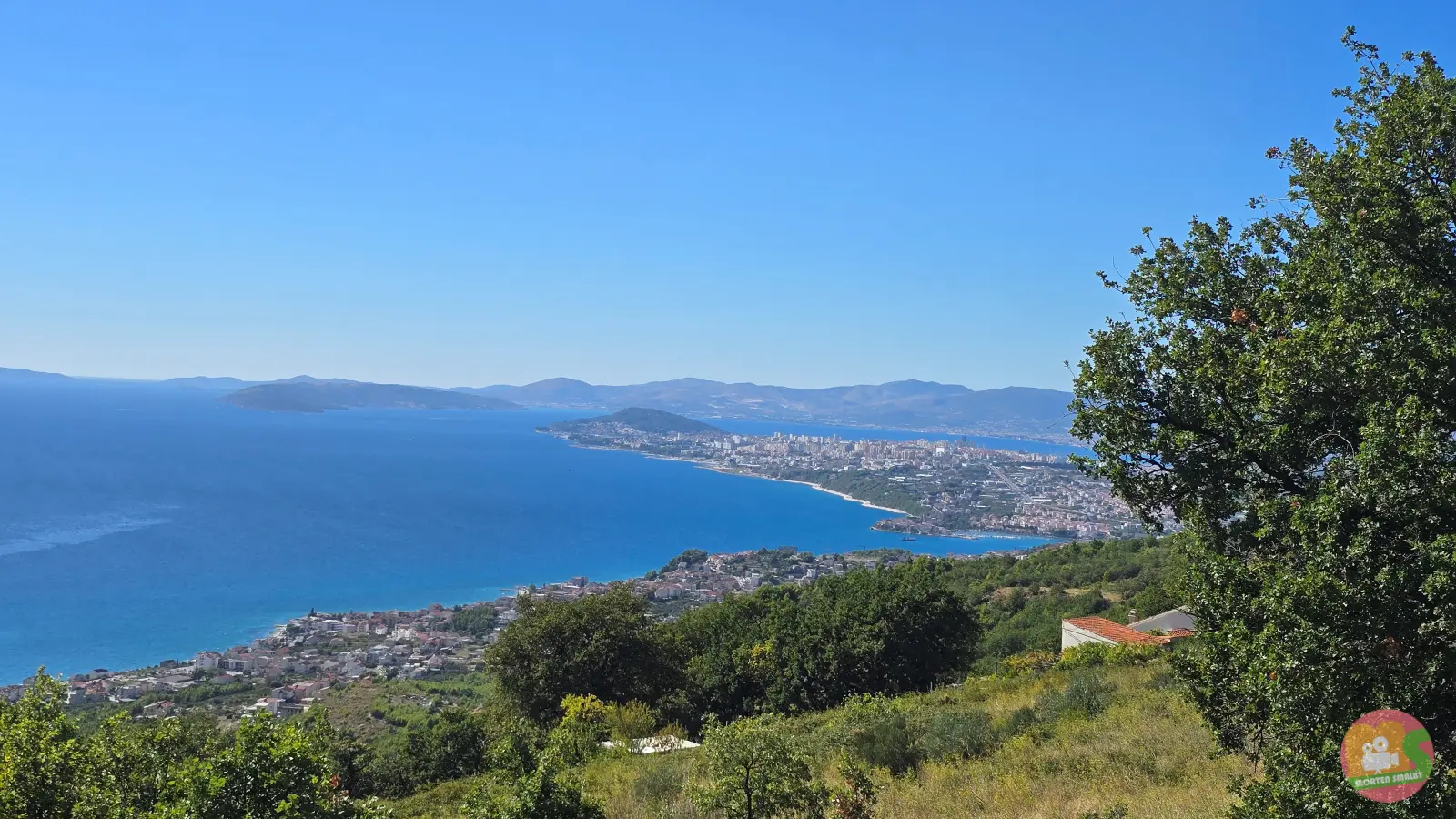 Gornje Podstrana med blik på Split