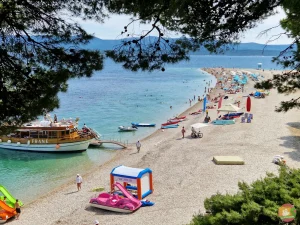 Beach in Bol