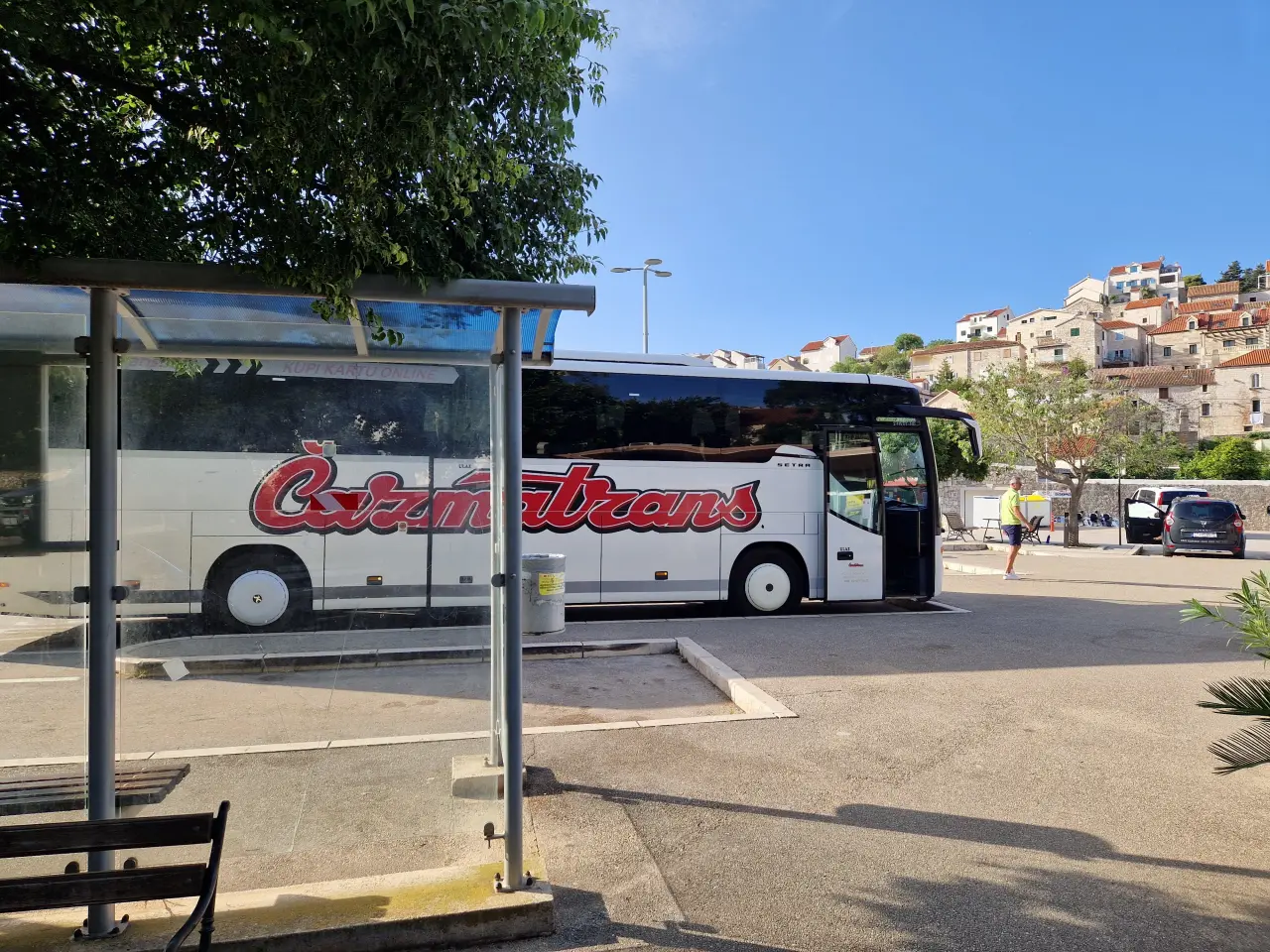 Autobus Cazmatrans w mieście Hvar