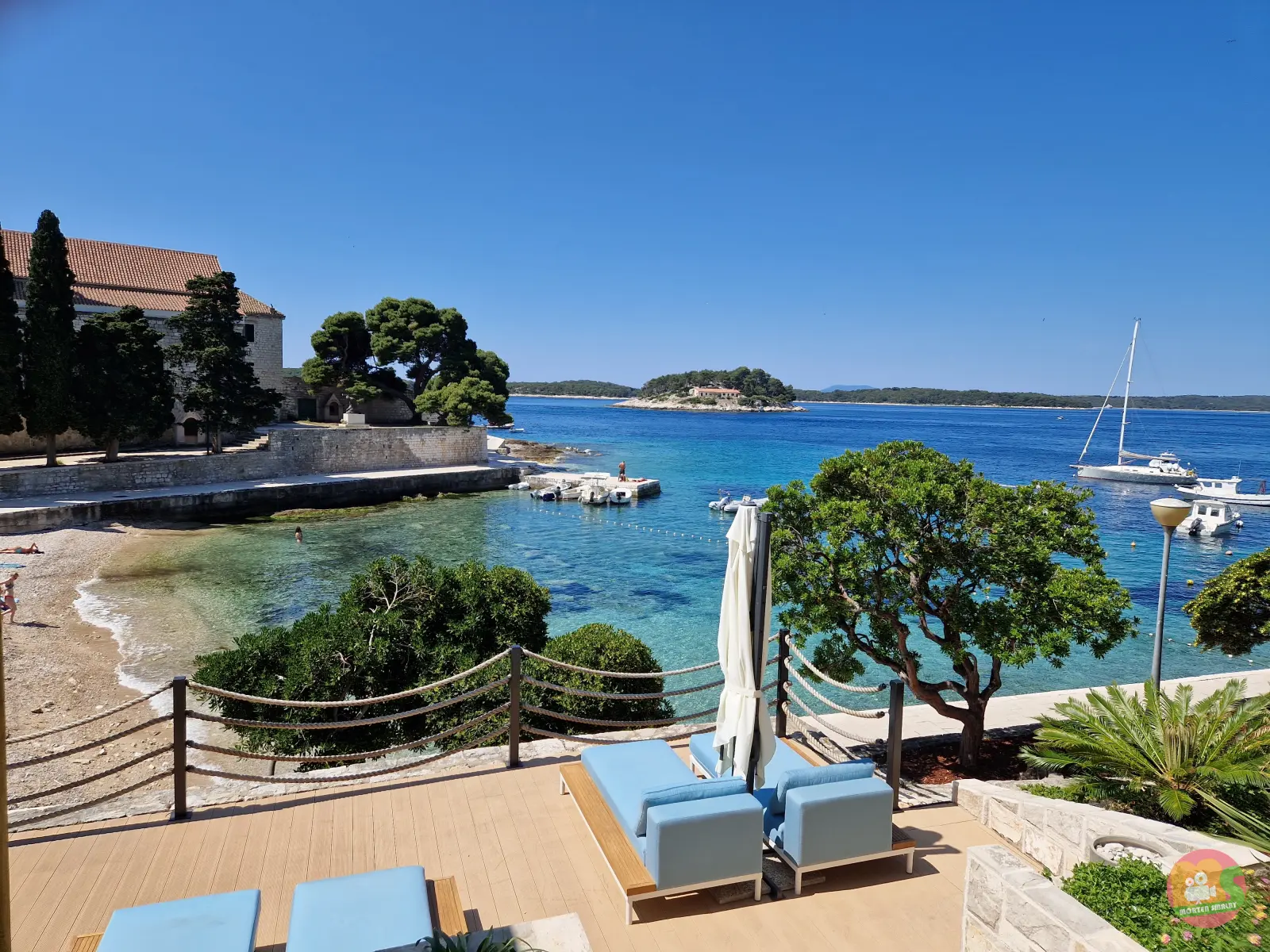 Plaża miejska w mieście Hvar
